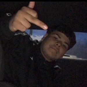 Meet your Posher, Carlos